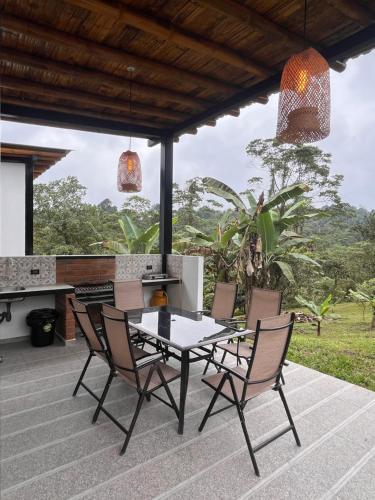 Wasi loma casa campestre in Pedro Vicente Maldonado