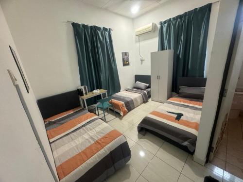 Taman Sri Utama Gurun - Room Only