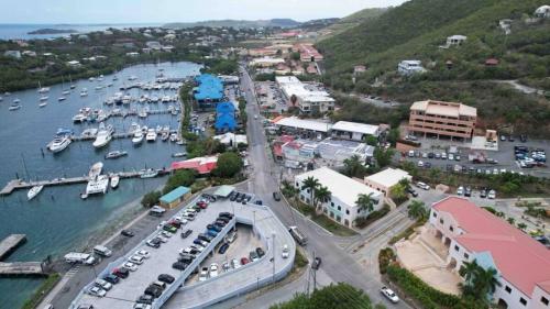 Couples Getaway 1bed 1bath Condo In Red Hook in Red Hook