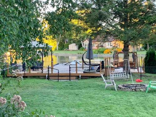 Beautiful Four Bedroom Lagoon City Waterfront Home in Lagoon City (ON)