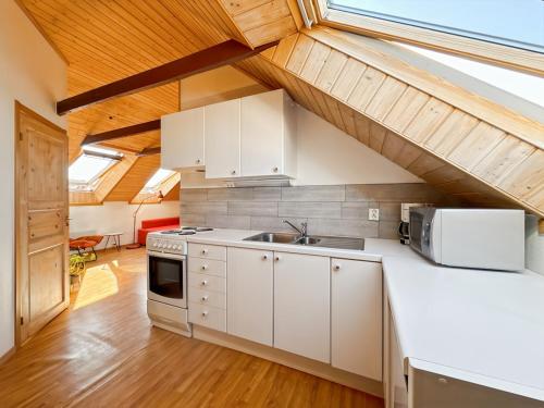 Scenic Escape - Stavanger Loft BnB 33 in Nylund