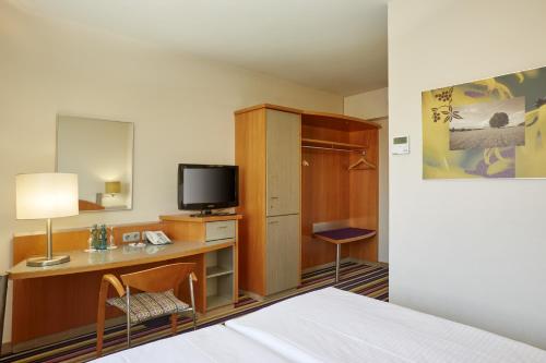 1 twin bed