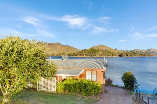 BONNIE DAWN in Bonnie Doon