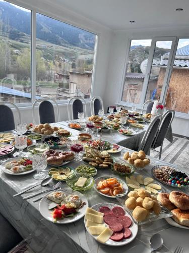 Comida y bebida, AKJOL guest house in Teploklyuchenka