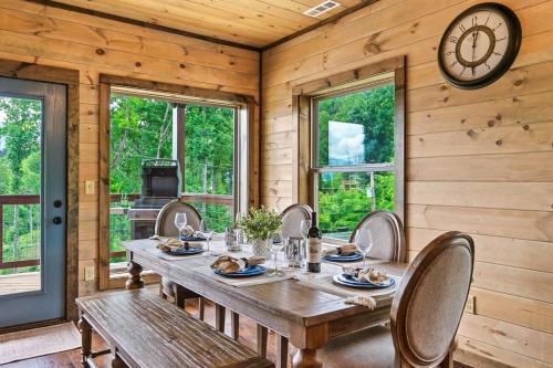 NEWLY BUILT Amazing View Chalet Perfect Location - image 2