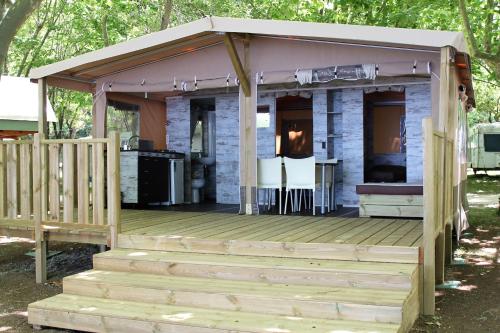 Parco Del Lago Glamping And Lodges