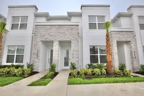 Amazing 3 Bedroomloft Townhouse In Hidden Forest, With Private Pool! in Orlando, USA