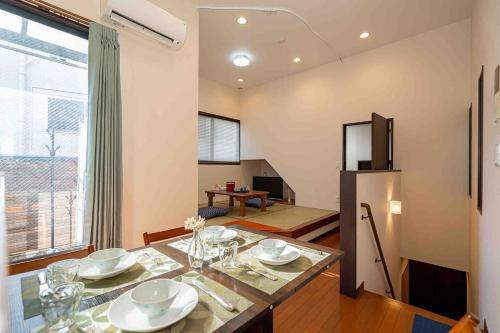 Sky Tree Stay Hotel, 4-minute walk from Keisei Hikifune Station, detached house with parking, very convenient location, Tokyo
