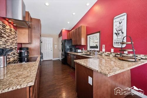 Bright Retreat Near Red Rocks W Hot Tub in West Colfax