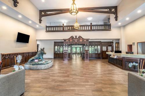 Riverview Inn & Suites, Ascend Hotel Collection in Rockford, USA