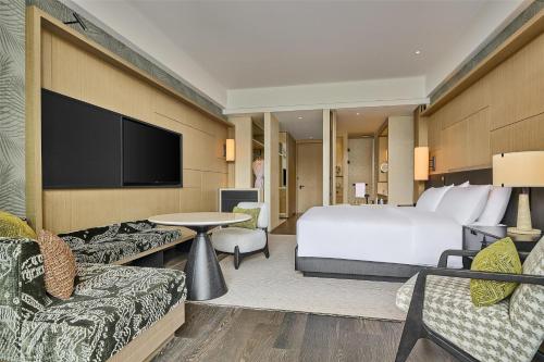 room detail thumbnail 1