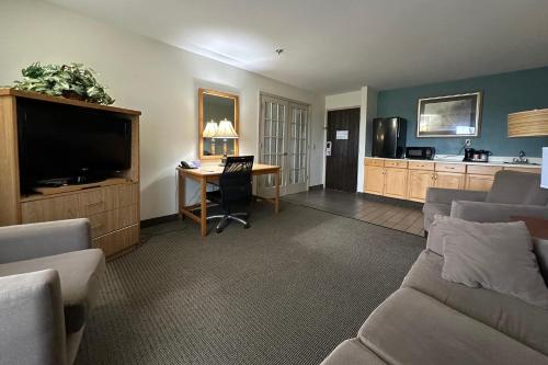 Sleeps 5