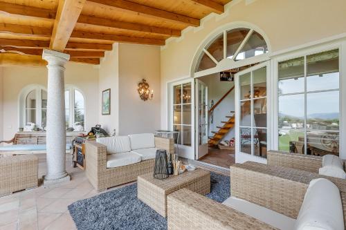 Oprema, Villa Tre Pini in Cadro