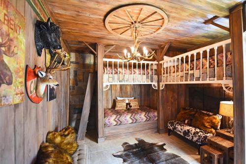 Last Minute Disney Getaway! Private Pool, Hot Tub & Games Room. Book Now! #17812 in Orlando, USA