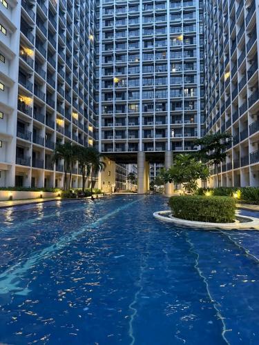 Cityscape staycation, Manila