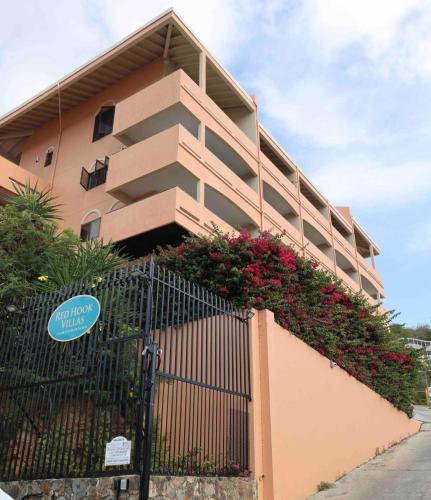 Luxury 2bed 2bath Condo In Downtown Red Hook in Red Hook