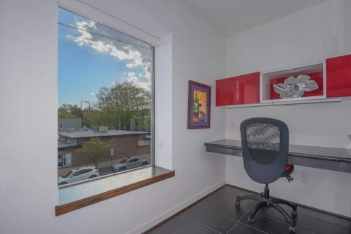 Large eclectic 1 BR above restaurant 15min to PDX - image 13