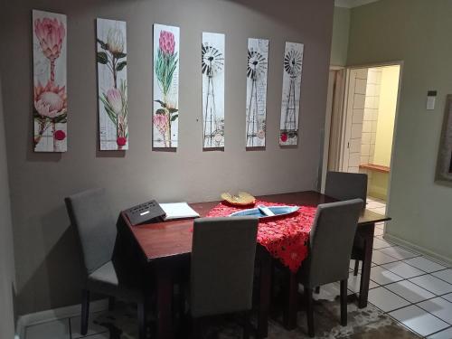 Létesítmények, Bains House in Upington