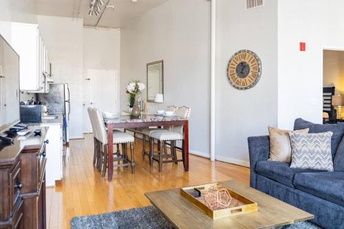 Greely Gaslamp - Loft W Parking & 3 Beds #302 thumb 2