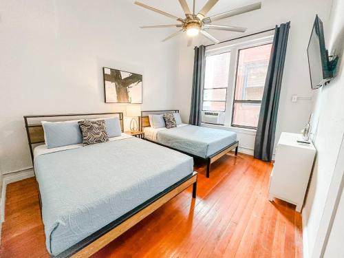 Gaslamp 2bdrm - W Parking & 5 Beds #303 in San Diego, USA