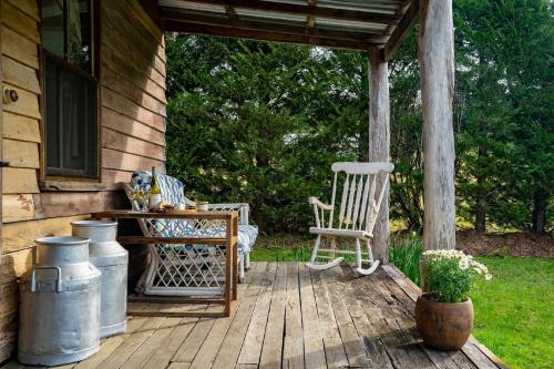 Scribbly Gum Cottage -Rustic Picturesque Romantic in Kangaroo Valley