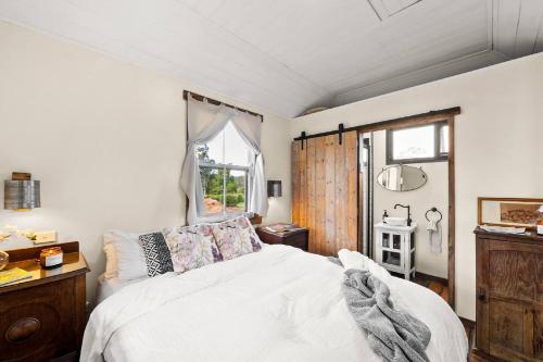Scribbly Gum Cottage -Rustic Picturesque Romantic in Kangaroo Valley