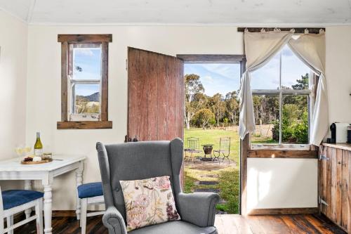 Scribbly Gum Cottage -Rustic Picturesque Romantic in Kangaroo Valley