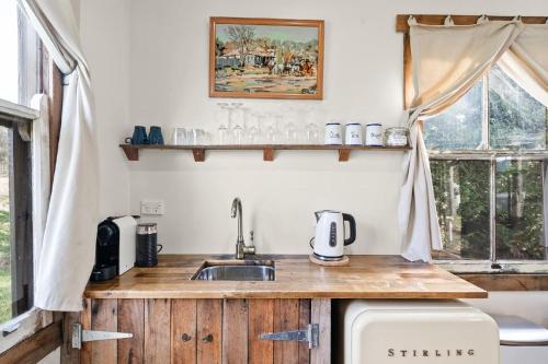 Scribbly Gum Cottage -Rustic Picturesque Romantic in Kangaroo Valley