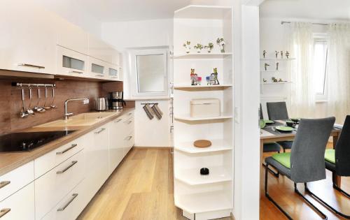 廚房, Ferienwohnung am Regierungsplatz in 蘭茨胡特