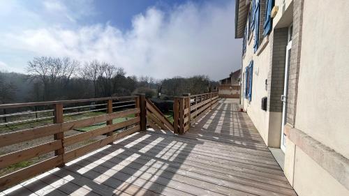 Balkons/terase, Auberge de Flirey in Flirī