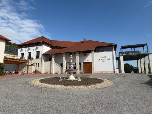 Angyal Borászat és Panzió