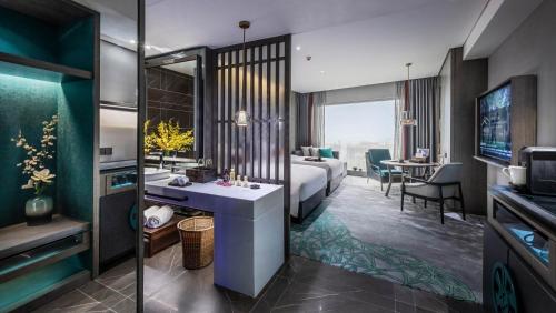 room detail thumbnail 2