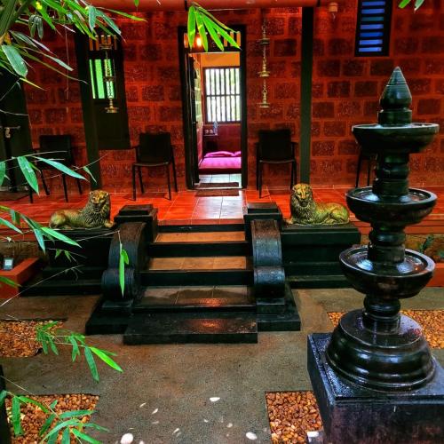 Greens Tree House & Wood House in Muthanga