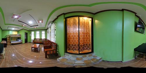 LOBOC Airbnb Traveller's Inn near Kainan ng Bayan