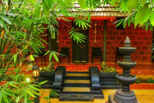 Greens Tree House & Wood House in Muthanga