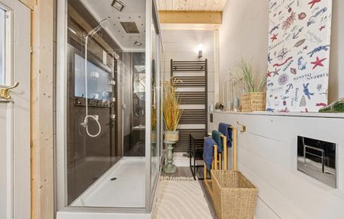 Vannas istaba, Beach House in Detern