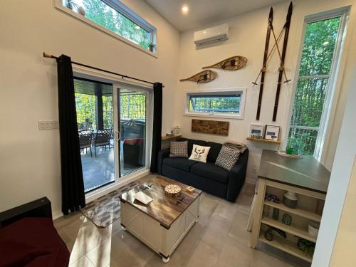 Spa - Chalet Sur Les Sentiers du Pic-Bois in เธทฟอร์ด มีเน (ควิเบก)