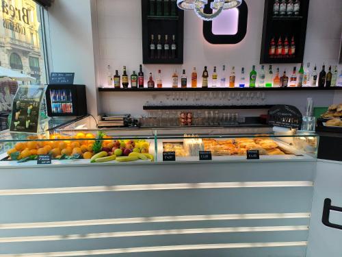 Ételek és italok, Spagna Ave near Piazza di Spagna