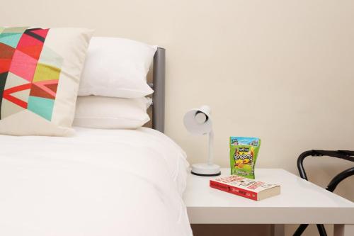 Chic Bath Flat for Couples with Free Parking!, Bath (photo 11)