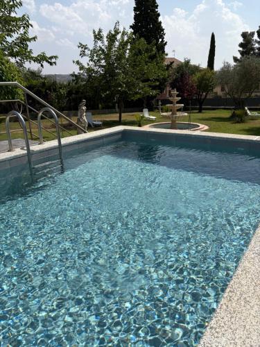 Suena TOLEDO- Piscina in Vistahermosa