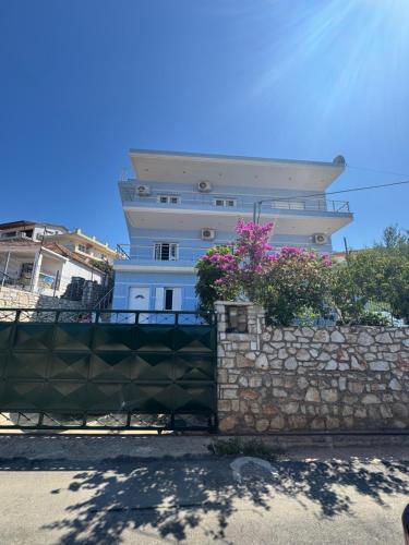 Eleonora & Kyriakos Guesthouse, Химара (фото 7)