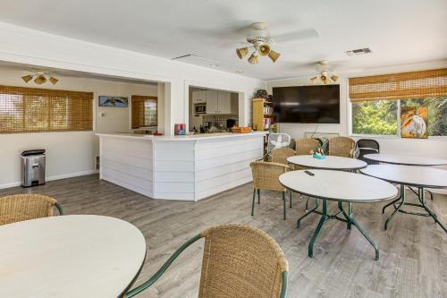 Beachfront Island Condo on Florida Gulf Coast in Placida