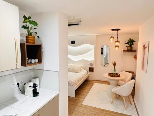 L'intimiste - Cocon à deux - Sauna, Balnéo & Ciné (L'intimiste - Cocon a deux - Sauna, Balneo & Cine) in 卡布奇艾利斯區