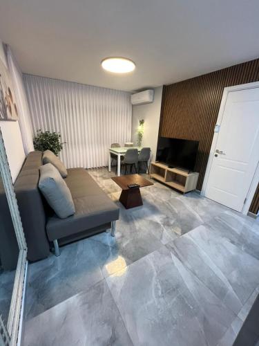 דירת היהלום - 5 דקות נסיעה מהים in Ashkelon