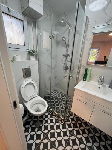 דירת היהלום - 5 דקות נסיעה מהים in Ashkelon