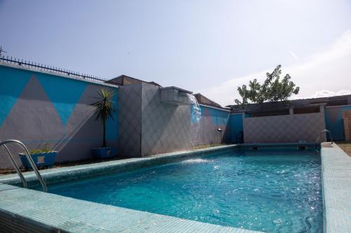 泳池, POUANGO Home in 布納貝里