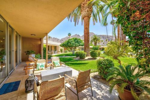 Tranquil & spacious, newly updated, great location in Indian Wells