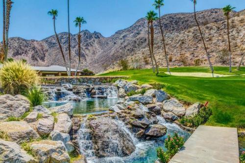 Tranquil & Spacious, Newly Updated,great Location detail