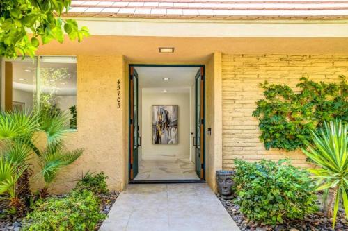 Tranquil & Spacious, Newly Updated,great Location detail