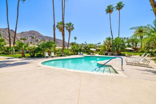 Tranquil & spacious, newly updated, great location in Indian Wells
